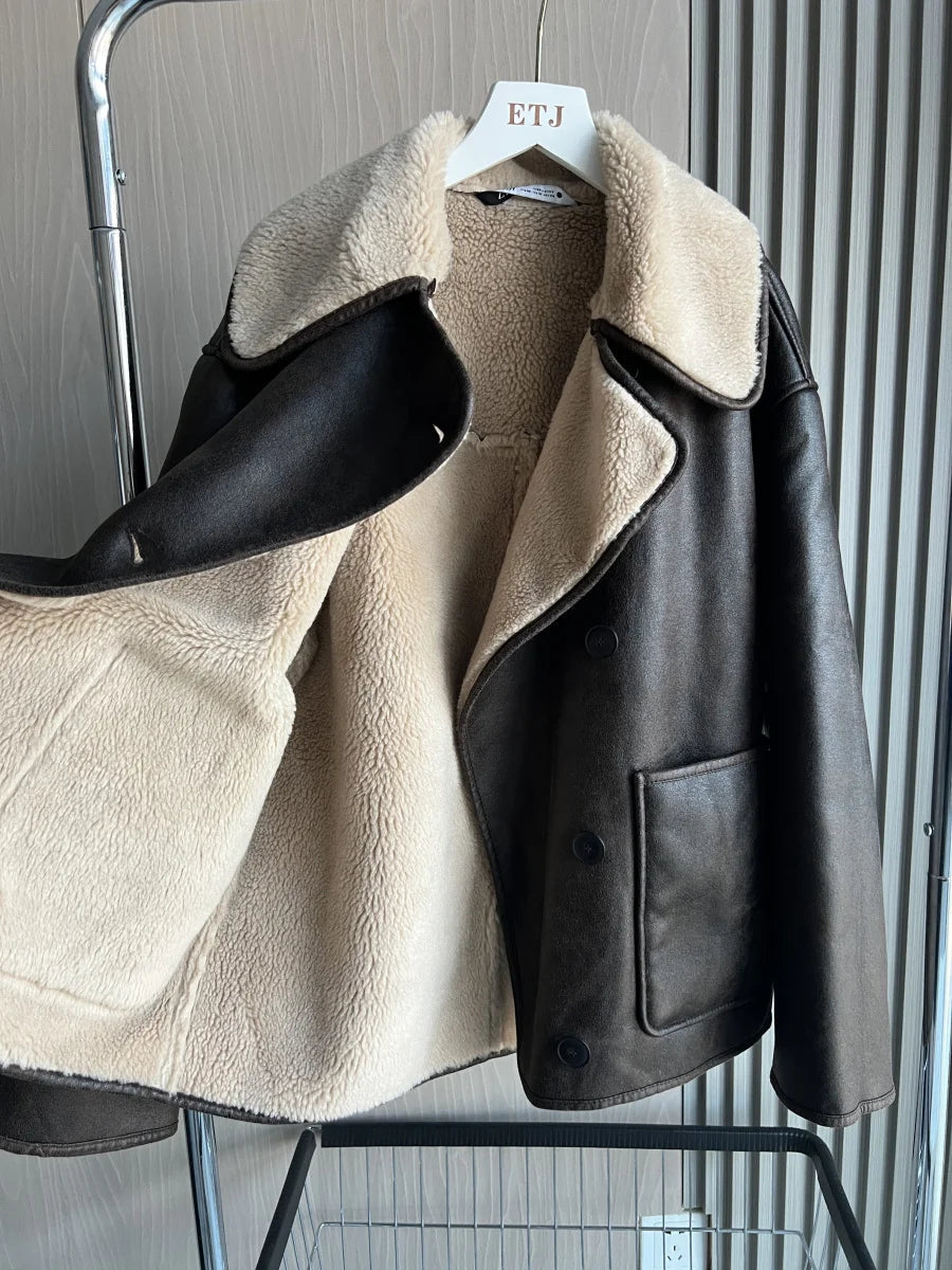 Gemütliche Mode-Essentials für Herbst und Winter 2025