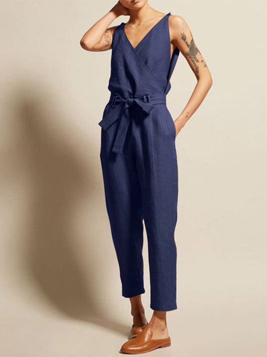 Damen Jumpsuit mit V - Ausschnitt und Gürtel in Freizeitstil - Livezo