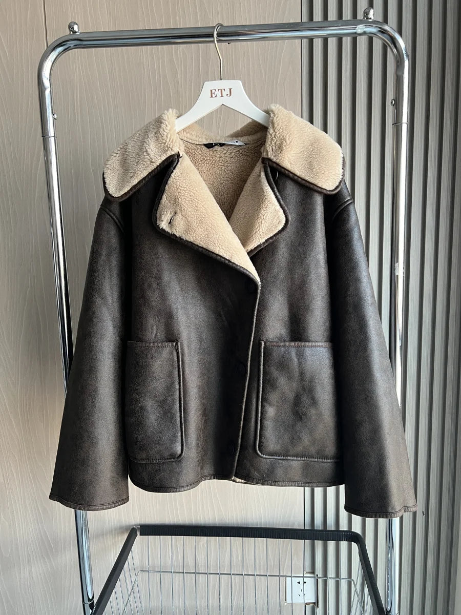 Gemütliche Mode-Essentials für Herbst und Winter 2025