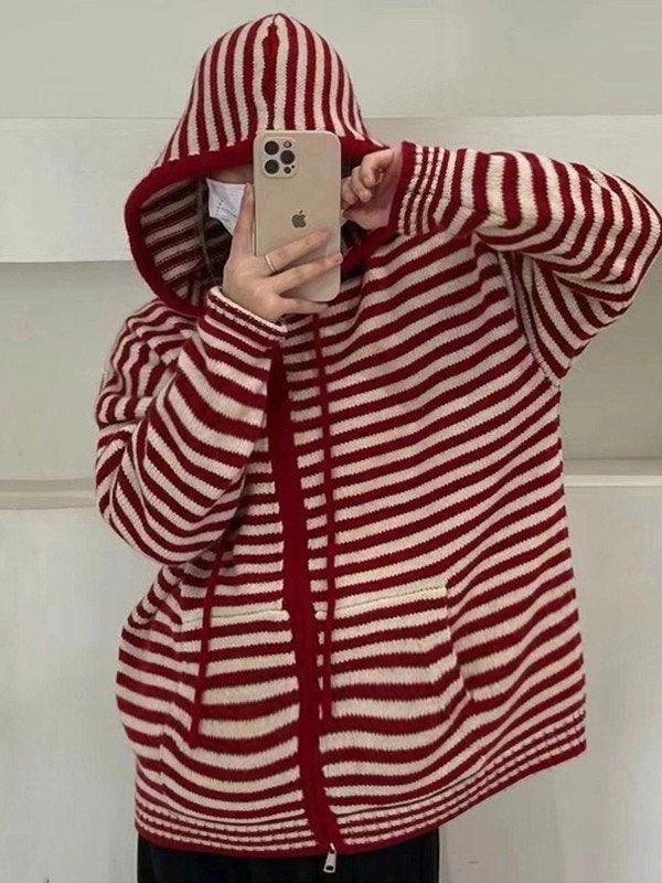Gemütlicher gestreifter Kapuzen - Strickjacke mit Reißverschluss - Livezo