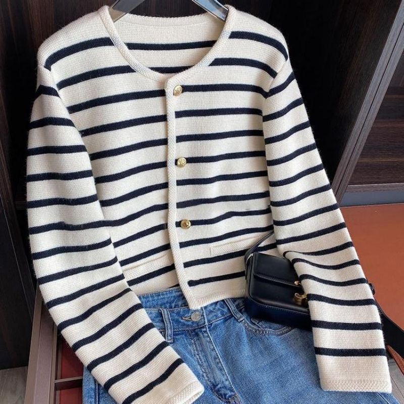 Gemütlicher gestreifter Strickpullover für den Herbst - Livezo