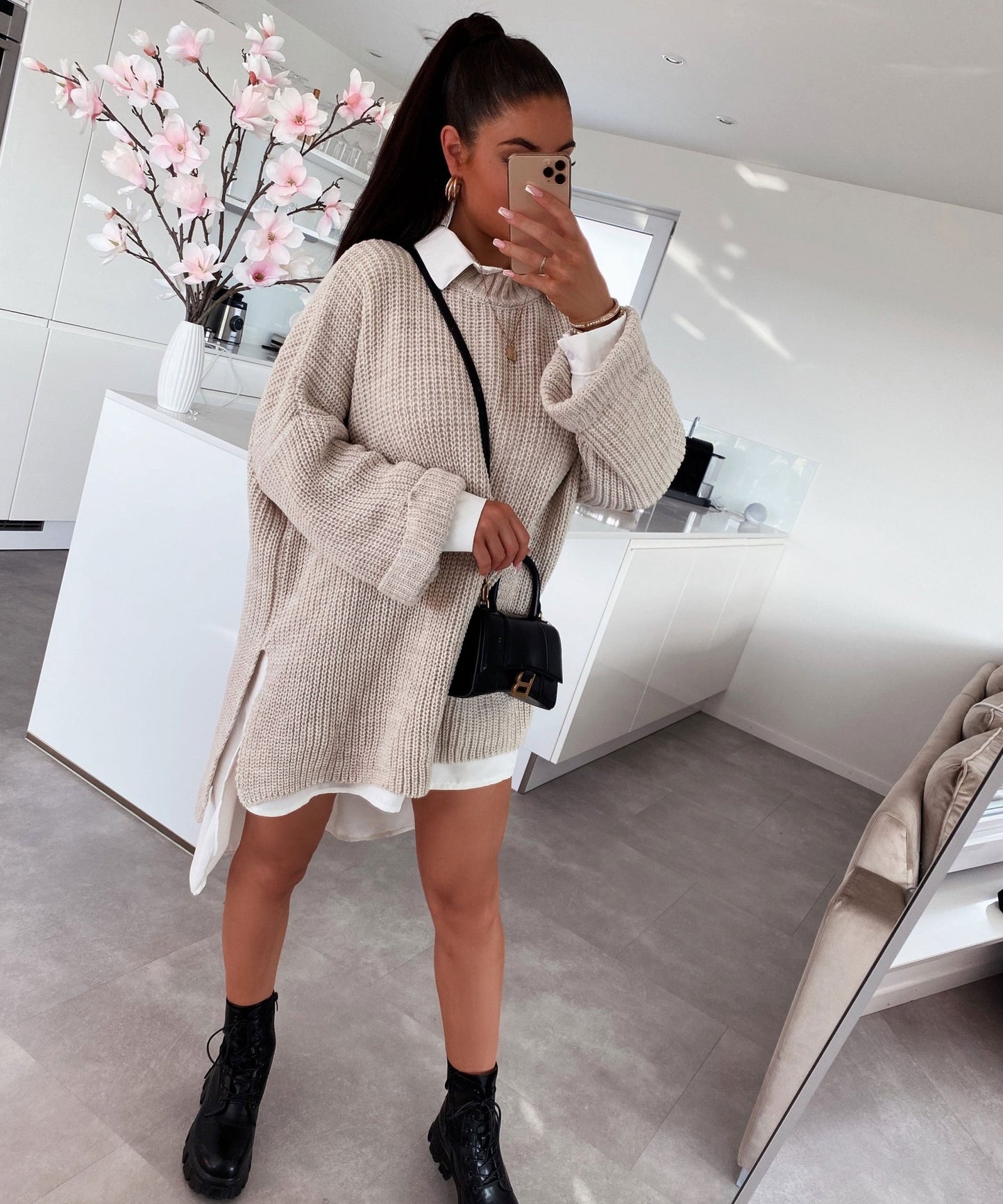 Gemütlicher übergroßer Strickpullover in sanftem Beige - Livezo