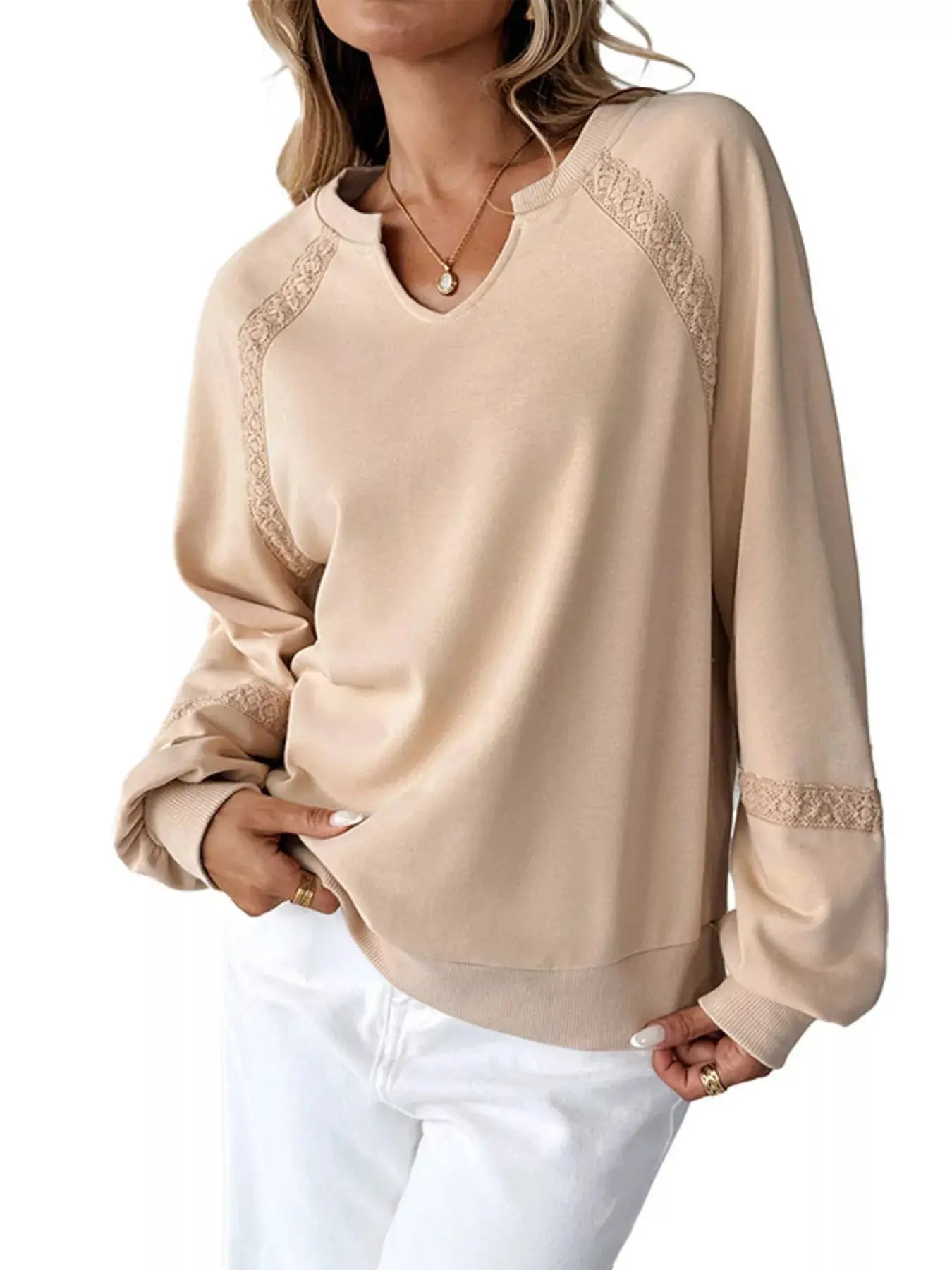Gemütliches Sweatshirt mit Spitzenbesatz für lässig - schicke Looks - Livezo