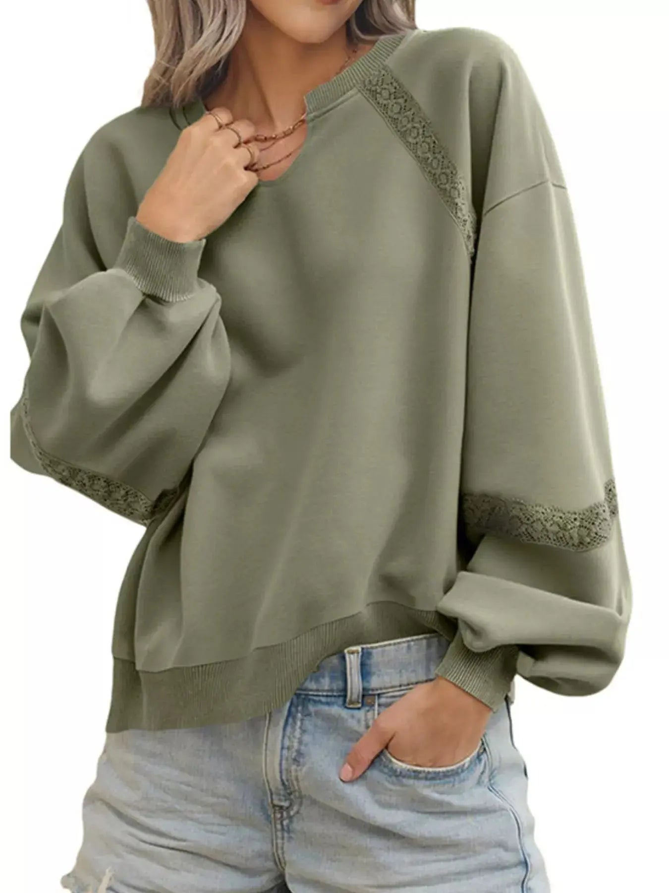 Gemütliches Sweatshirt mit Spitzenbesatz für lässig - schicke Looks - Livezo