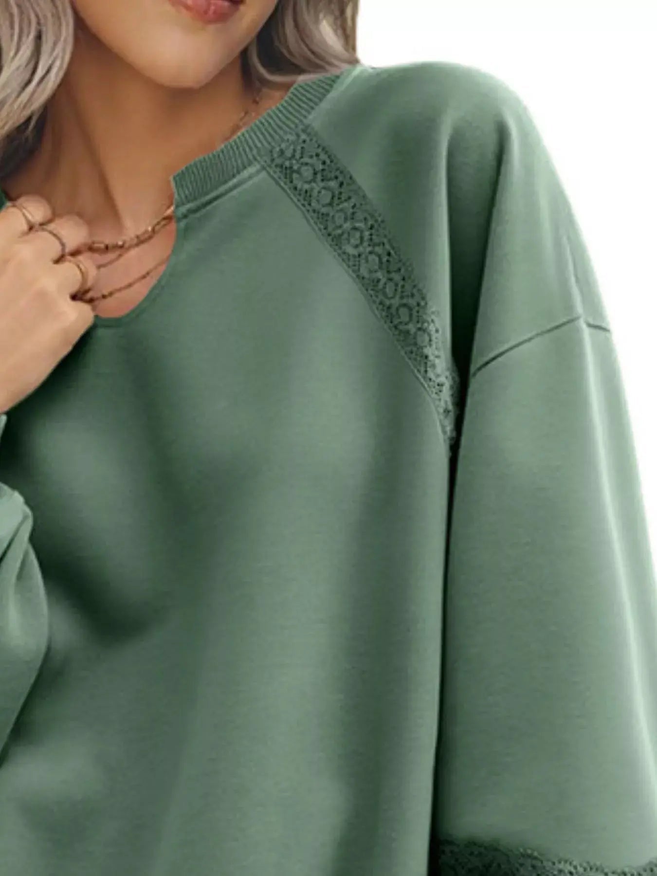 Gemütliches Sweatshirt mit Spitzenbesatz für lässig - schicke Looks - Livezo