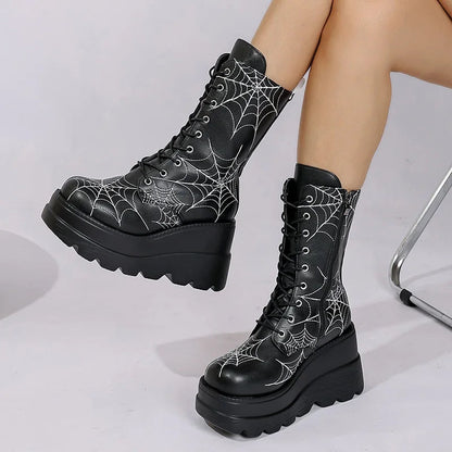 Gothic Grobe Plateauschuhe mit mittelhohem Schaft und Spinnennetz-Detail
