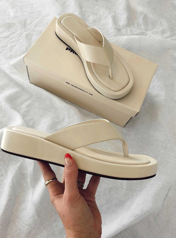 Plateau-Sandalen