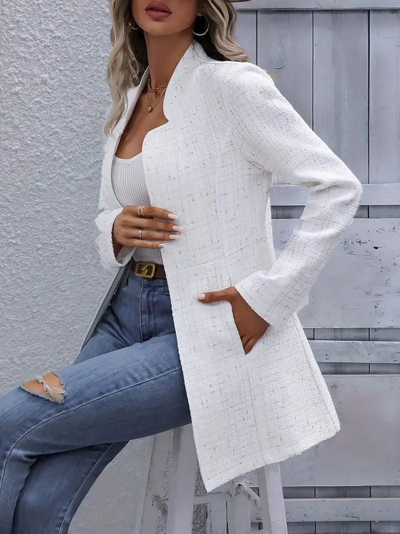 Clara - Luxuriöser Lagenblazer mit klassischem Revers für einen mühelosen Herbst-Style