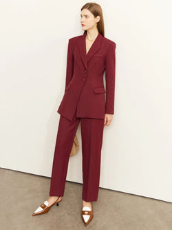 Allure | Minimalistischer Blazer und Hochgeschnittene Tapered-Hose im Set