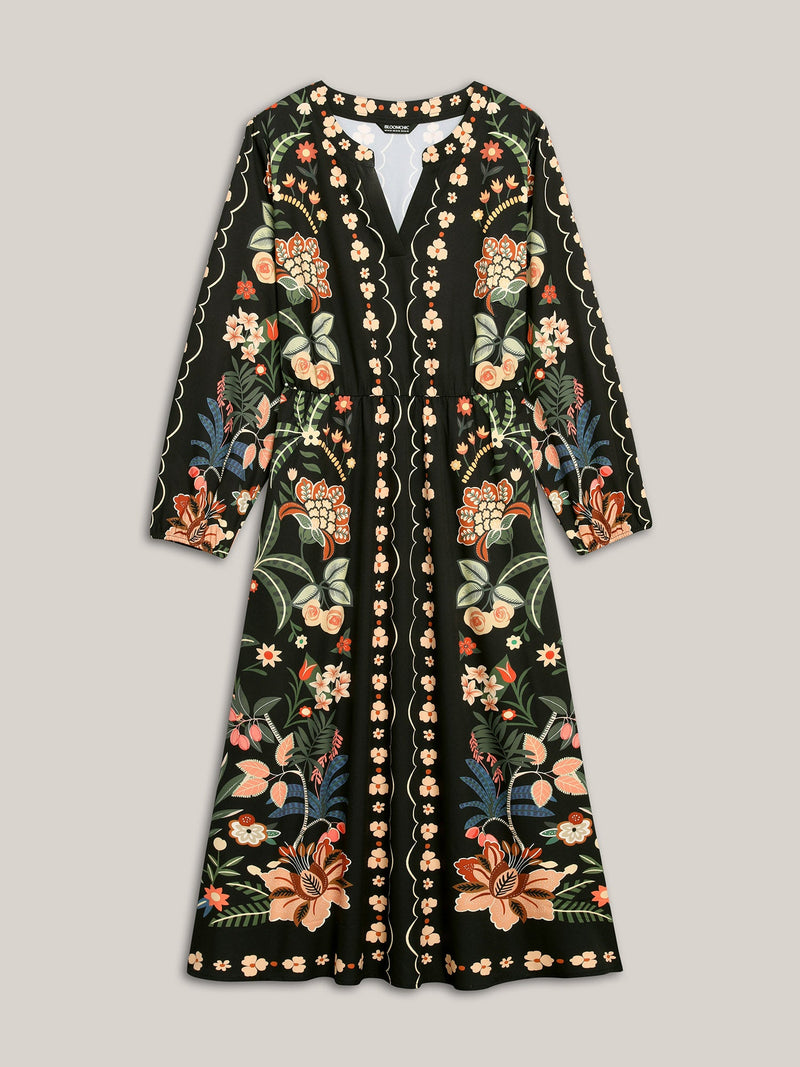 Geblümtes Kleid mit Kerbkragen und elastischer Taille