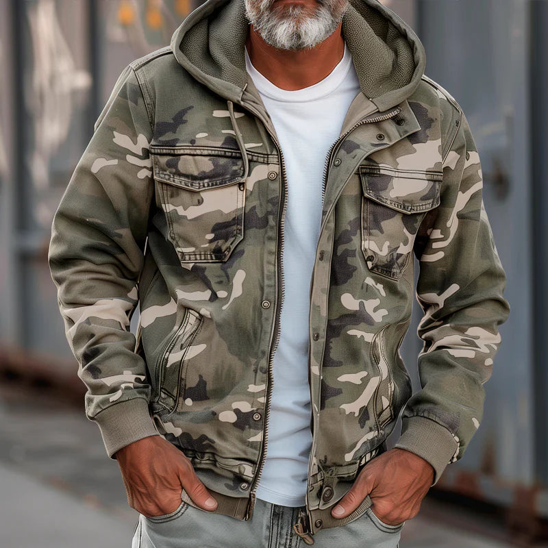 Men’s Camouflage Zip Hoodie- Robuster Stil trifft auf ganztägigen Komfort