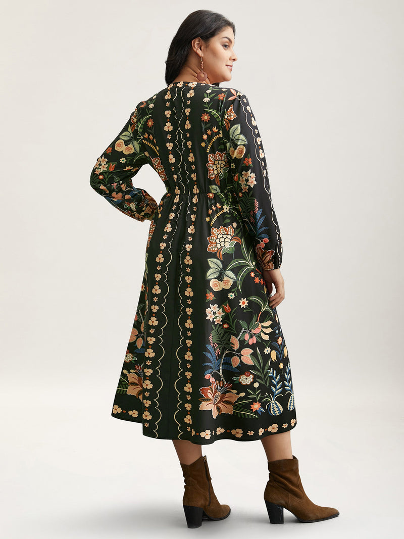 Geblümtes Kleid mit Kerbkragen und elastischer Taille