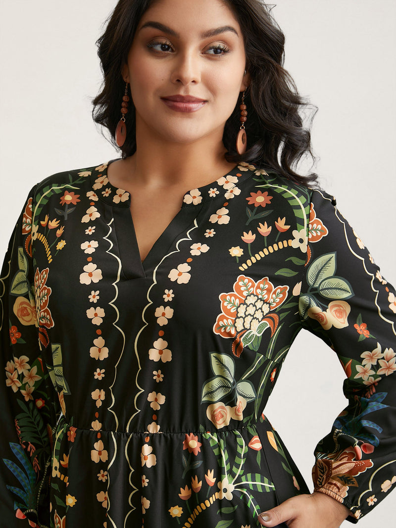 Geblümtes Kleid mit Kerbkragen und elastischer Taille