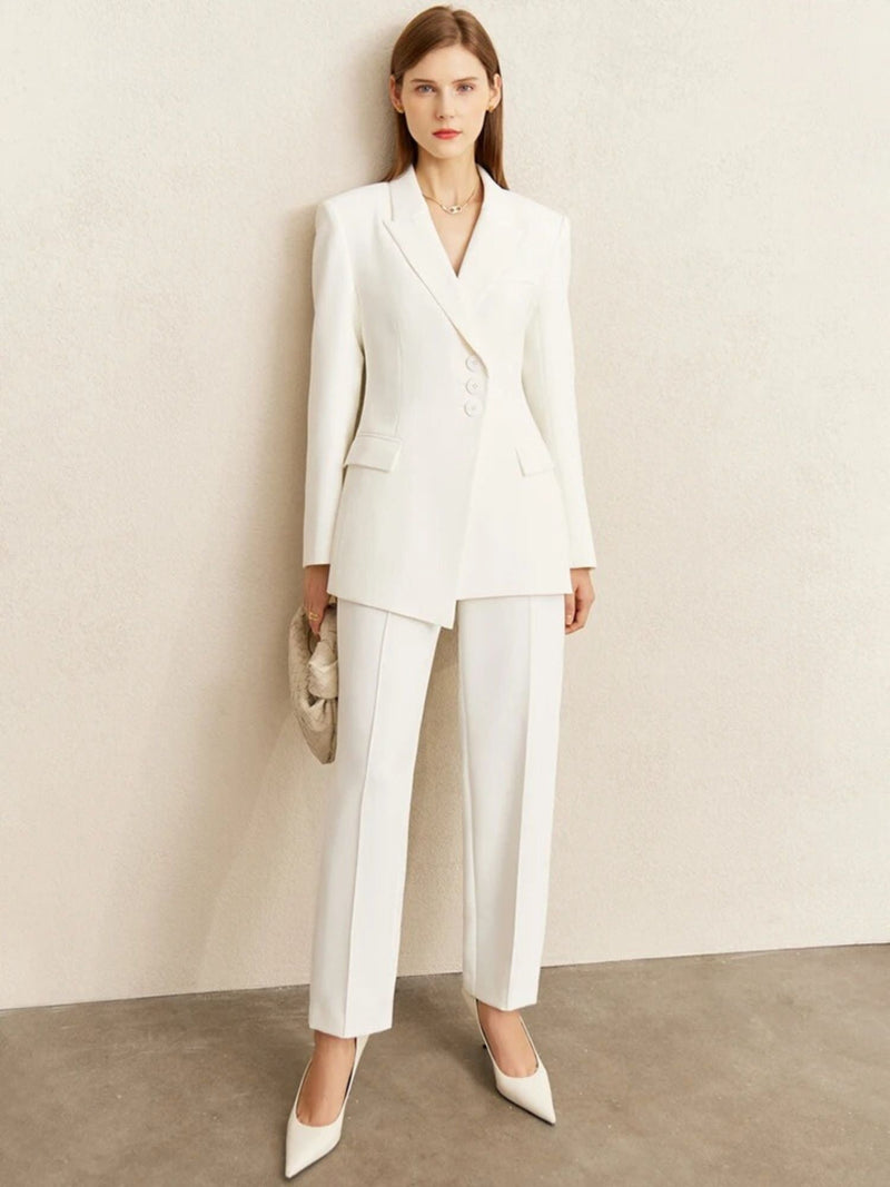 Allure | Minimalistischer Blazer und Hochgeschnittene Tapered-Hose im Set