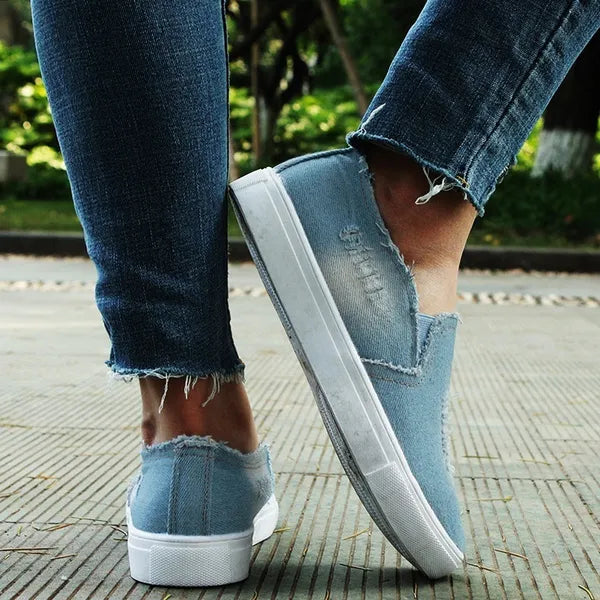 Denim Slip-on Sneakers - Denim-Tage, bequemer Style!