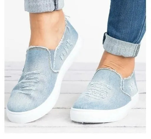 Denim Slip-on Sneakers - Denim-Tage, bequemer Style!