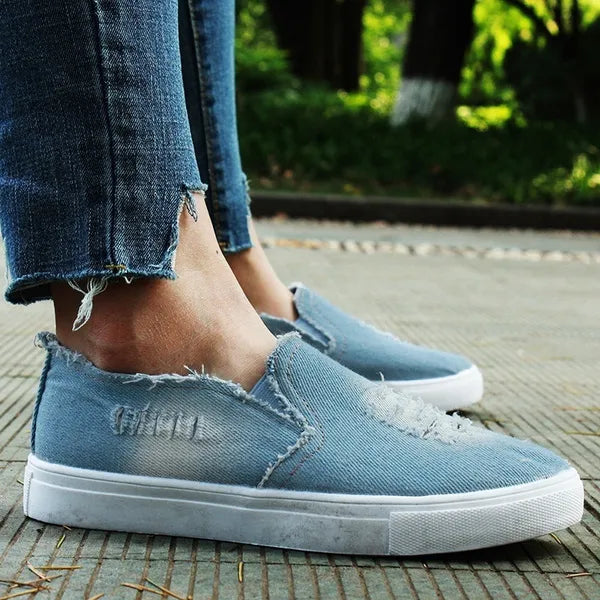 Denim Slip-on Sneakers - Denim-Tage, bequemer Style!