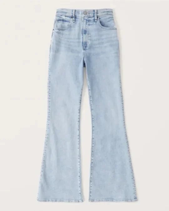 Ultrahohe Stretch-Schlagjeans mit hoher Tailleww
