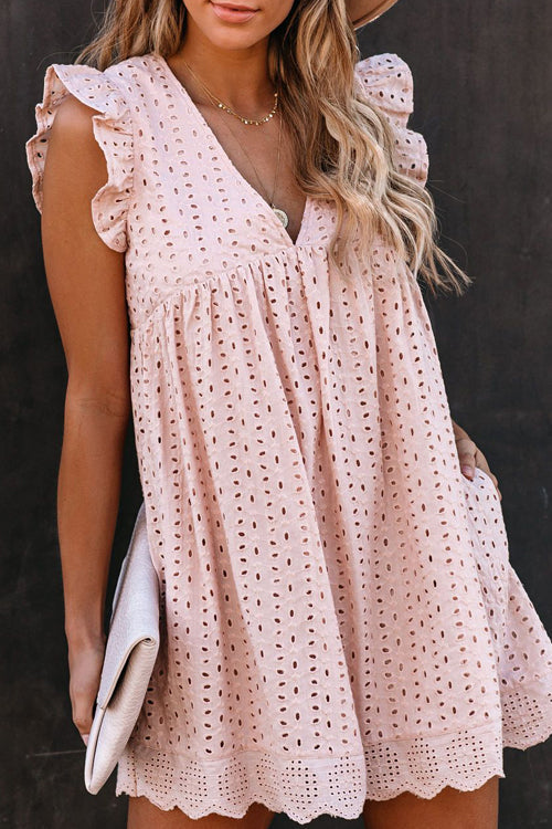 Romantisches Sommerkleid mit Lochstickerei und Volantärmeln