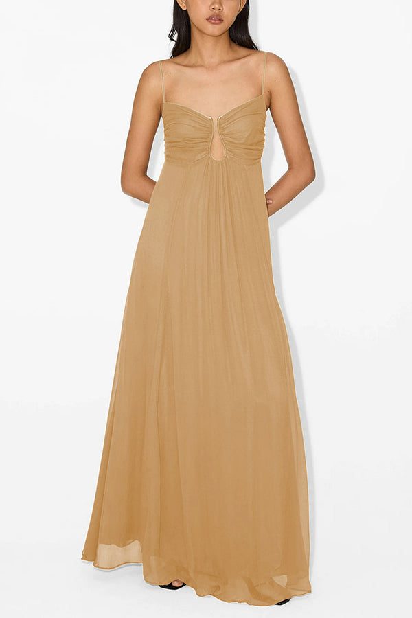 Elegantes Maxikleid aus Metall mit hohlem Rücken und gerafftem A-Linien-Schnitt