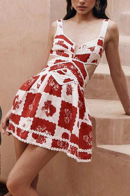 Leinen-Minikleid mit Ausschnitt-Taschen und Rüschenbesatz