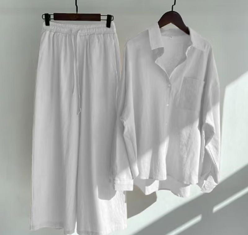 Entspanntes Leinenblusen- und Weitbein-Hosen-Set