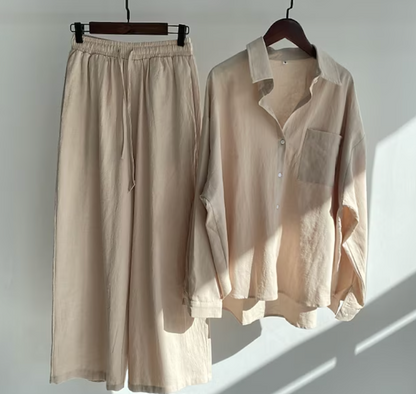 Entspanntes Leinenblusen- und Weitbein-Hosen-Set
