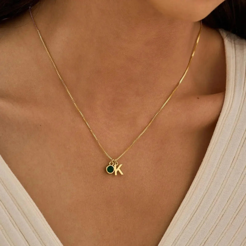 Birthstone Initial Necklace - Trage deine Kinder immer nah bei dir