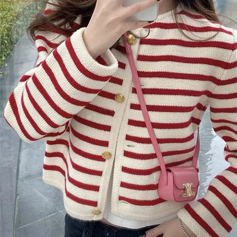 Margot - Koreanische Strickjacke mit Kontraststreifen