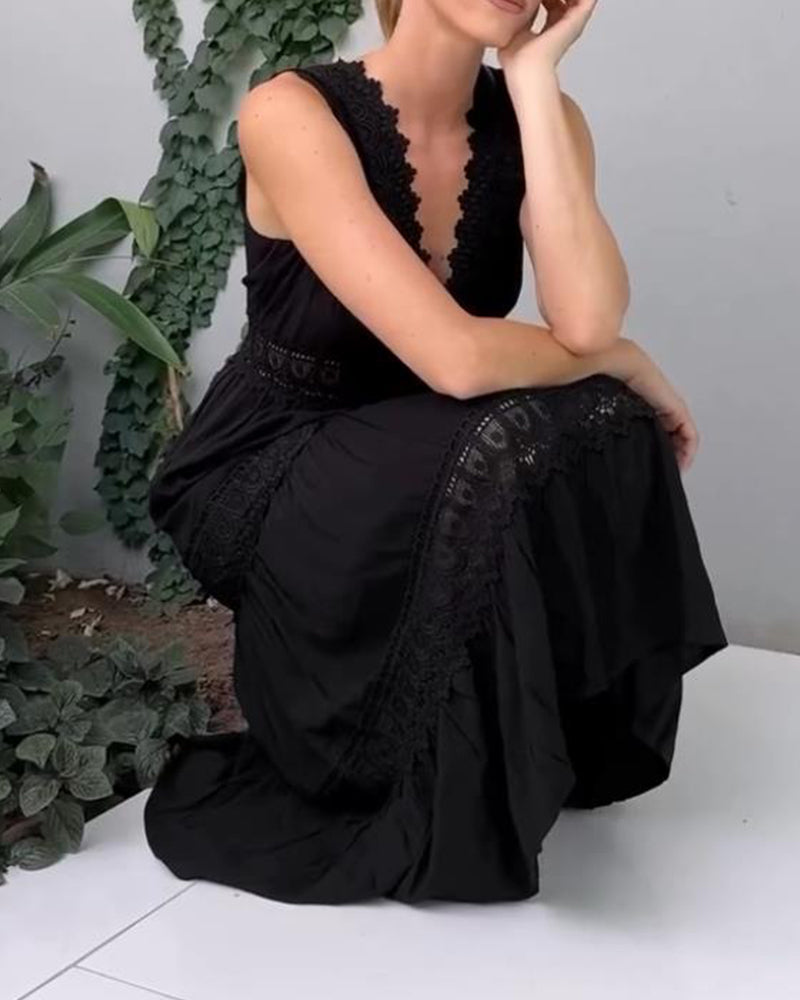 Lunora | Romantisches Spitzen-Midikleid mit V-Ausschnitt