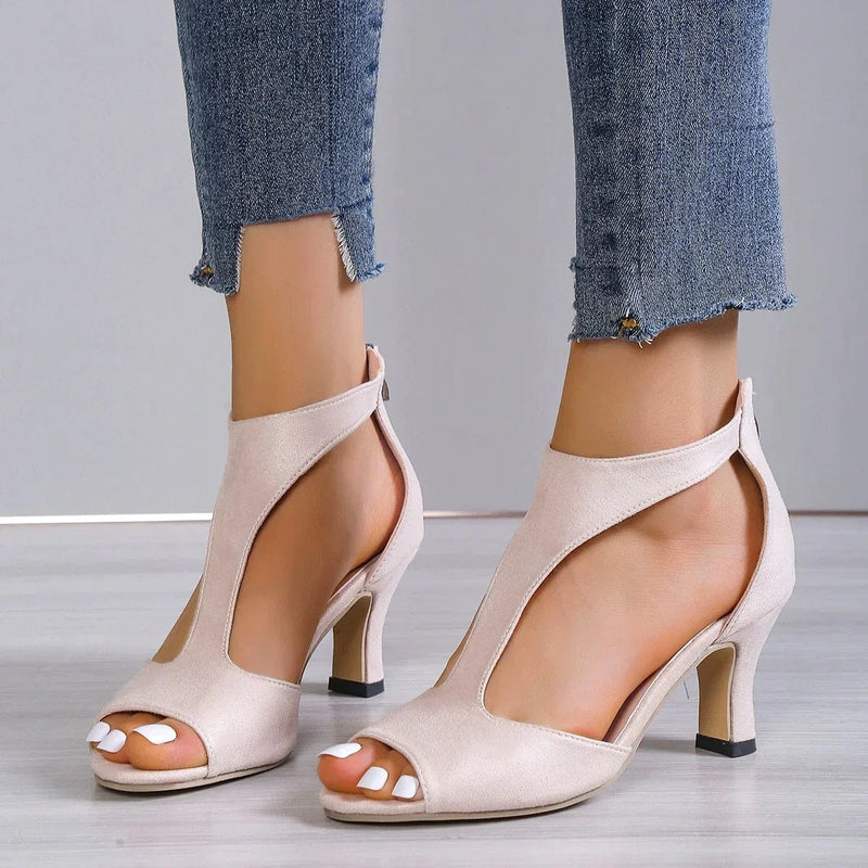 Stylish & Comfortable Heels- Treten Sie selbstbewusst und stilvoll auf!