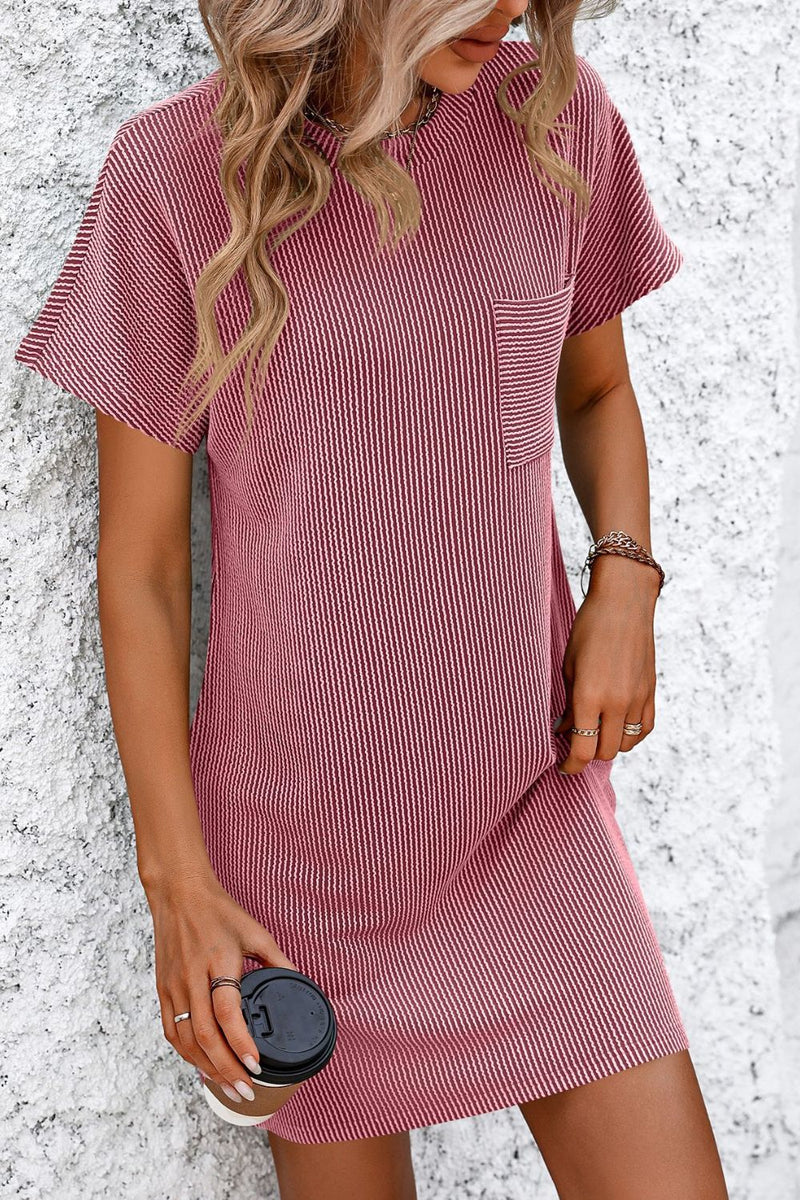 Ribbed Tee Dress -Streifen, Stretch und echter Stil