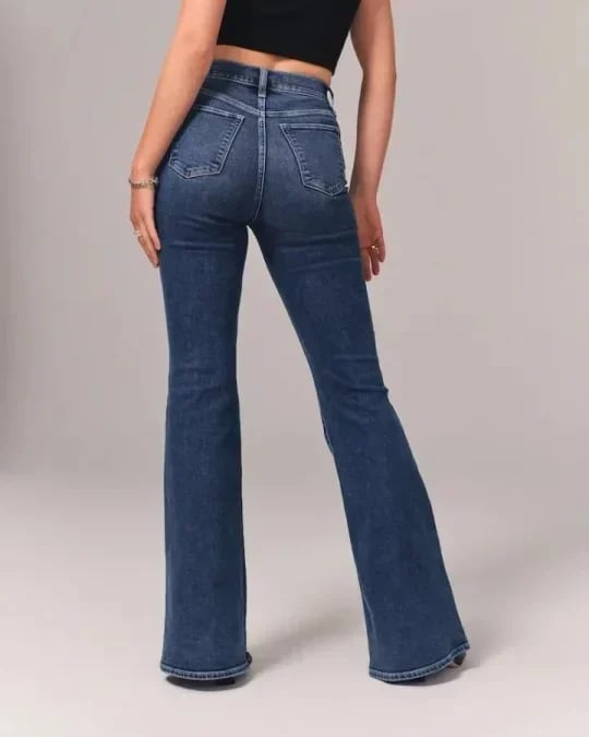 Ultrahohe Stretch-Schlagjeans mit hoher Tailleww