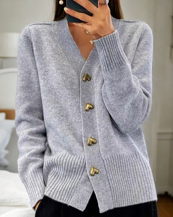 Adele - Eleganter Cardigan mit Herzknöpfen - Livezo