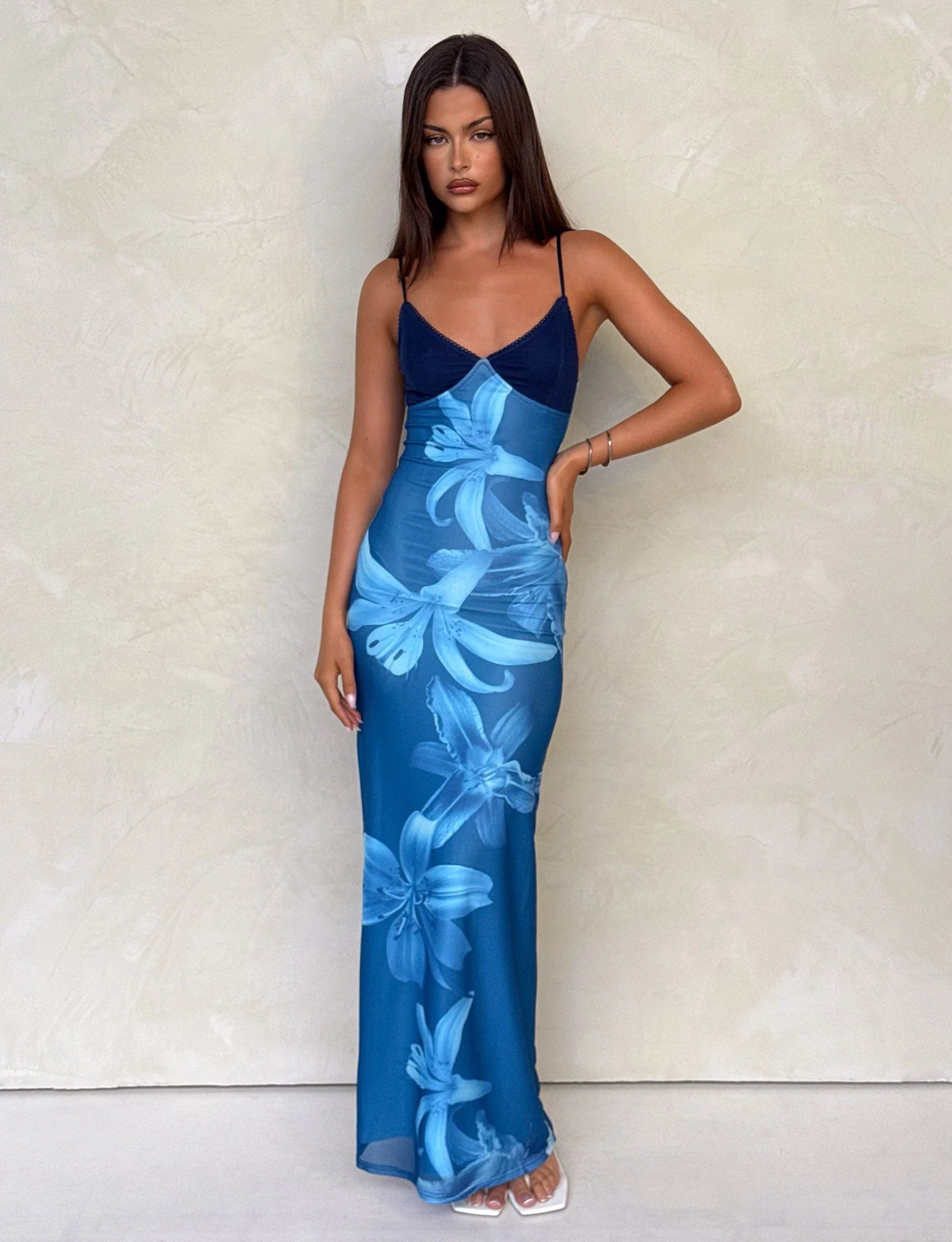 Alaina Ärmelloses Midikleid - Livezo