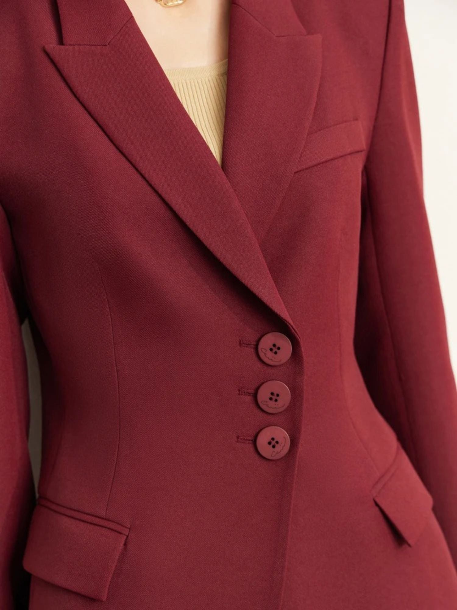 Allure | Minimalistischer Blazer und Hochgeschnittene Tapered - Hose im Set - Livezo
