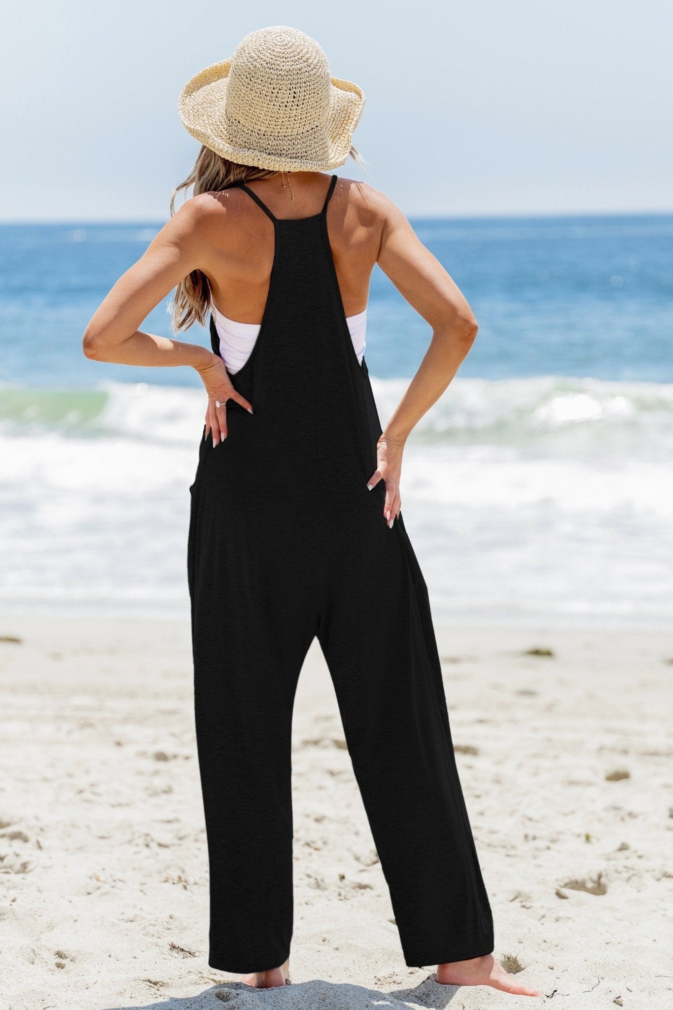 Ärmelloser Jumpsuit mit Rundhalsausschnitt und Schrittnaht - Livezo