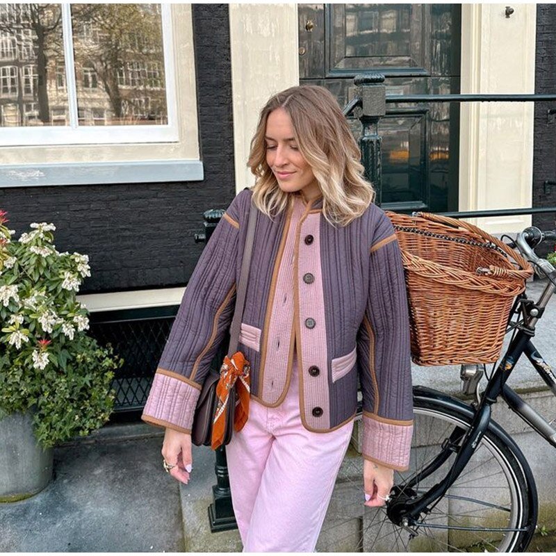 Bequeme Übergangs - Damenjacke mit Knopfdetaillierung - Livezo