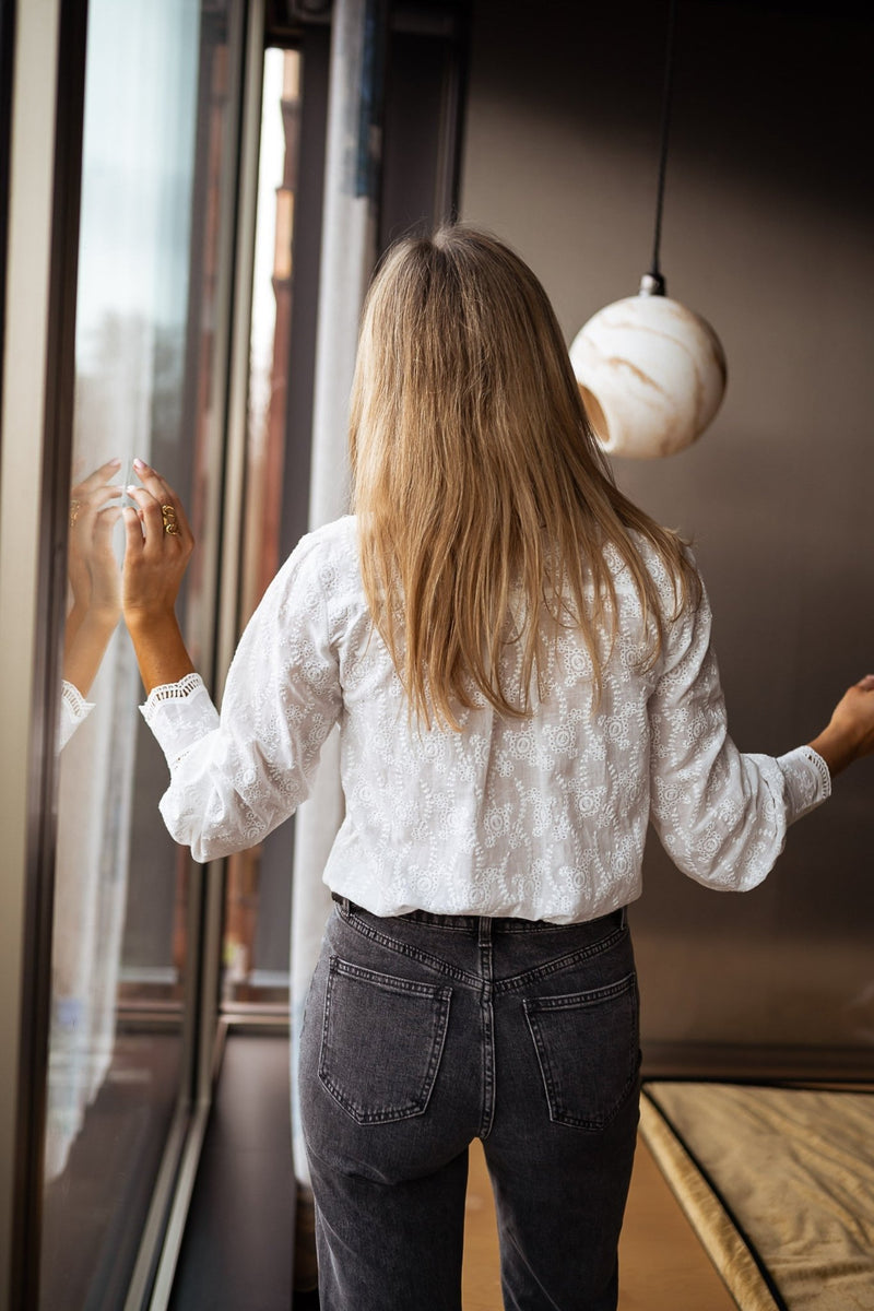 Besticktes Hemd mit Knopfleiste im lässig - schicken Stil - Livezo