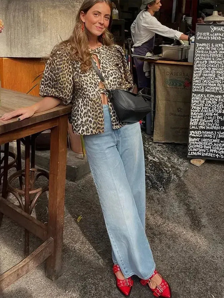 Bluse mit Leopardenmuster, Puffärmel und Schleifenakzent