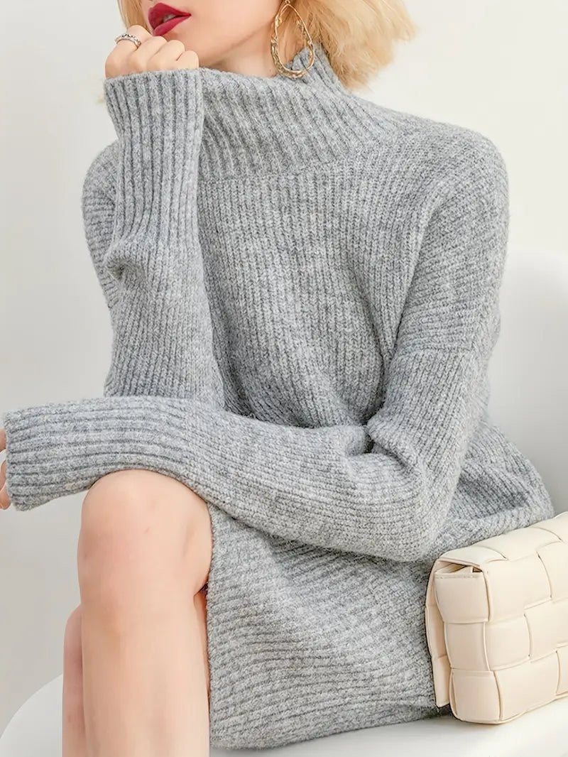 Catharina - Einfarbiges Pulloverkleid mit hohem Kragen, elegante lange Ärmel - Livezo
