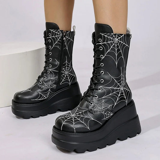 Gothic Grobe Plateauschuhe mit mittelhohem Schaft und Spinnennetz-Detail