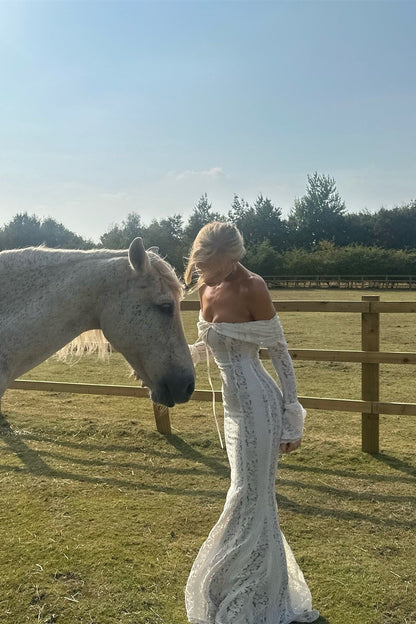 Celestia Schulterfreies Spitzen - Maxikleid - Livezo