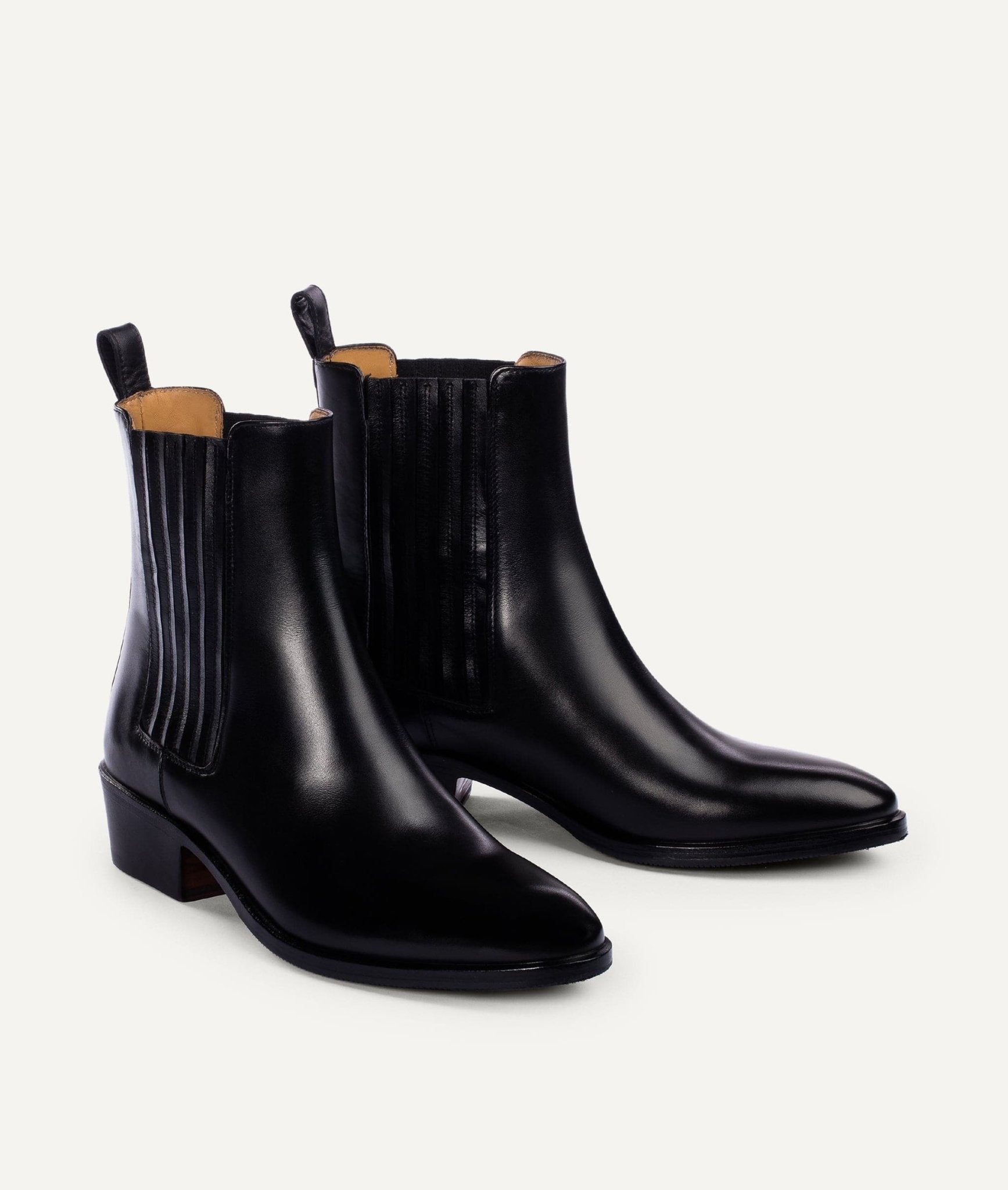 Chelsea Bootie in Calf Leather - Zeitlose Eleganz - Livezo