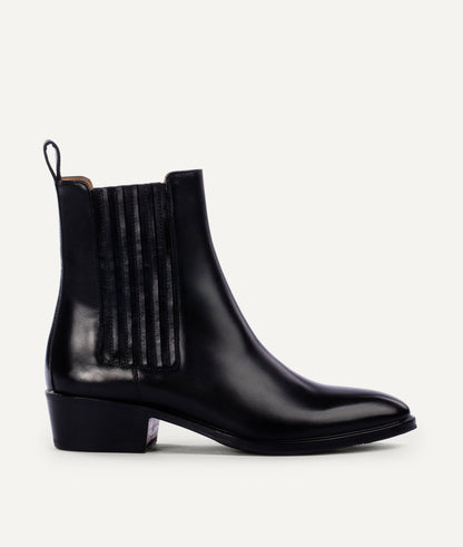 Chelsea Bootie in Calf Leather - Zeitlose Eleganz - Livezo