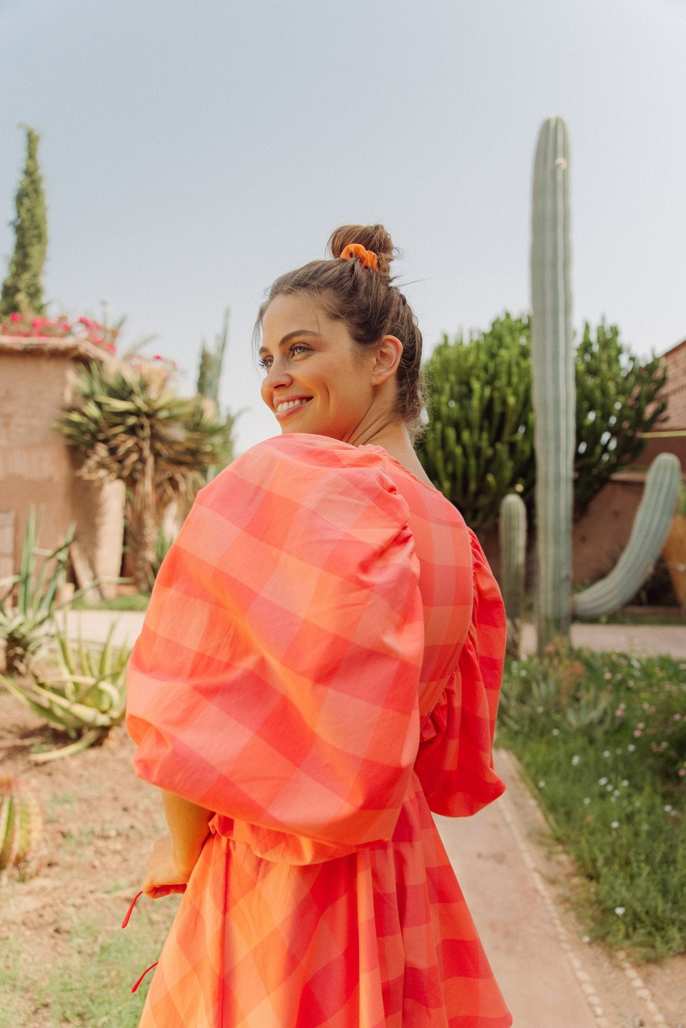 Damen Ärmelloser V - Ausschnitt Jumpsuit mit weitem Bein - Livezo