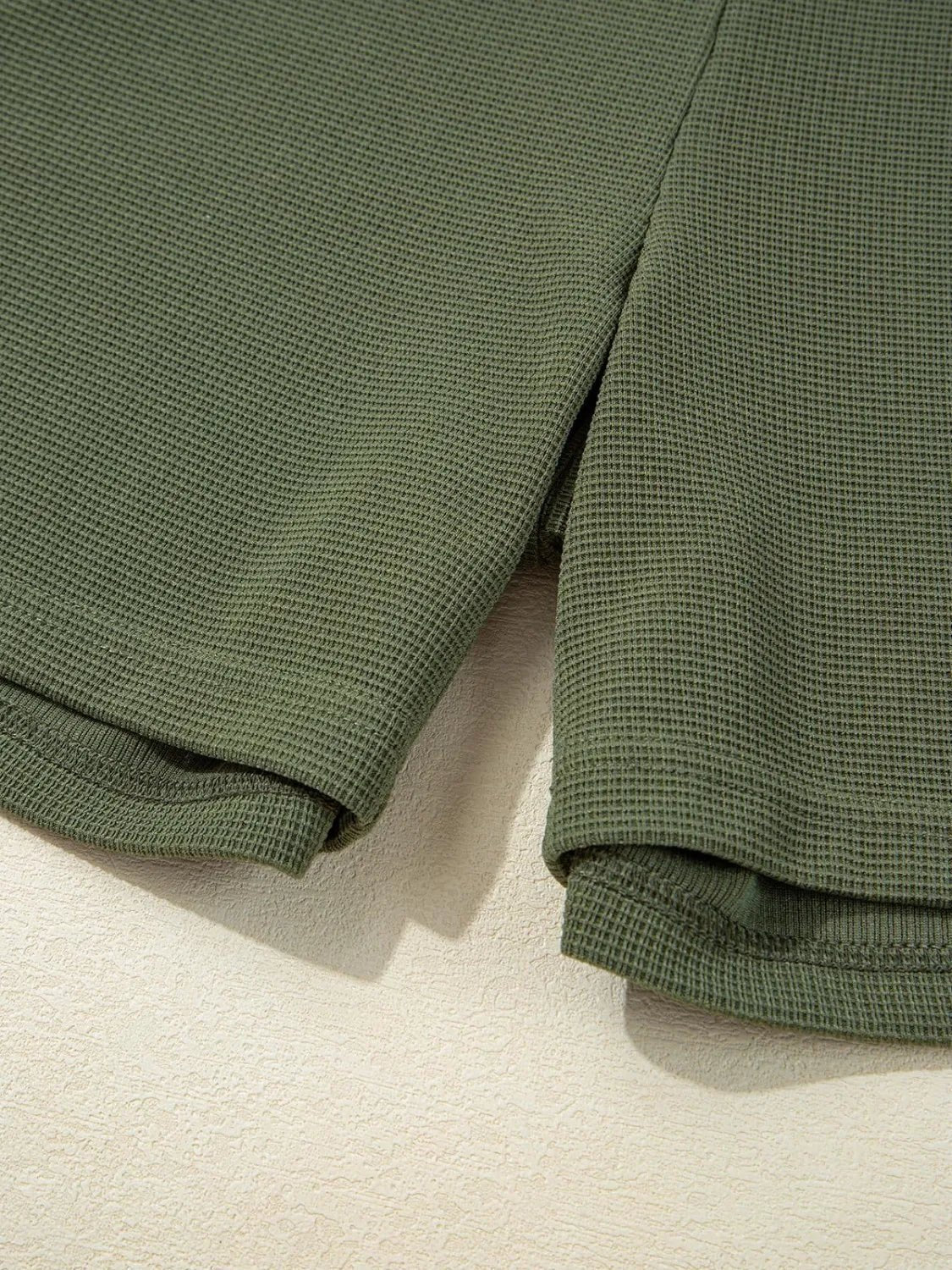 Damen Jumpsuit mit V - Ausschnitt und breiten Trägern, lässig - Livezo