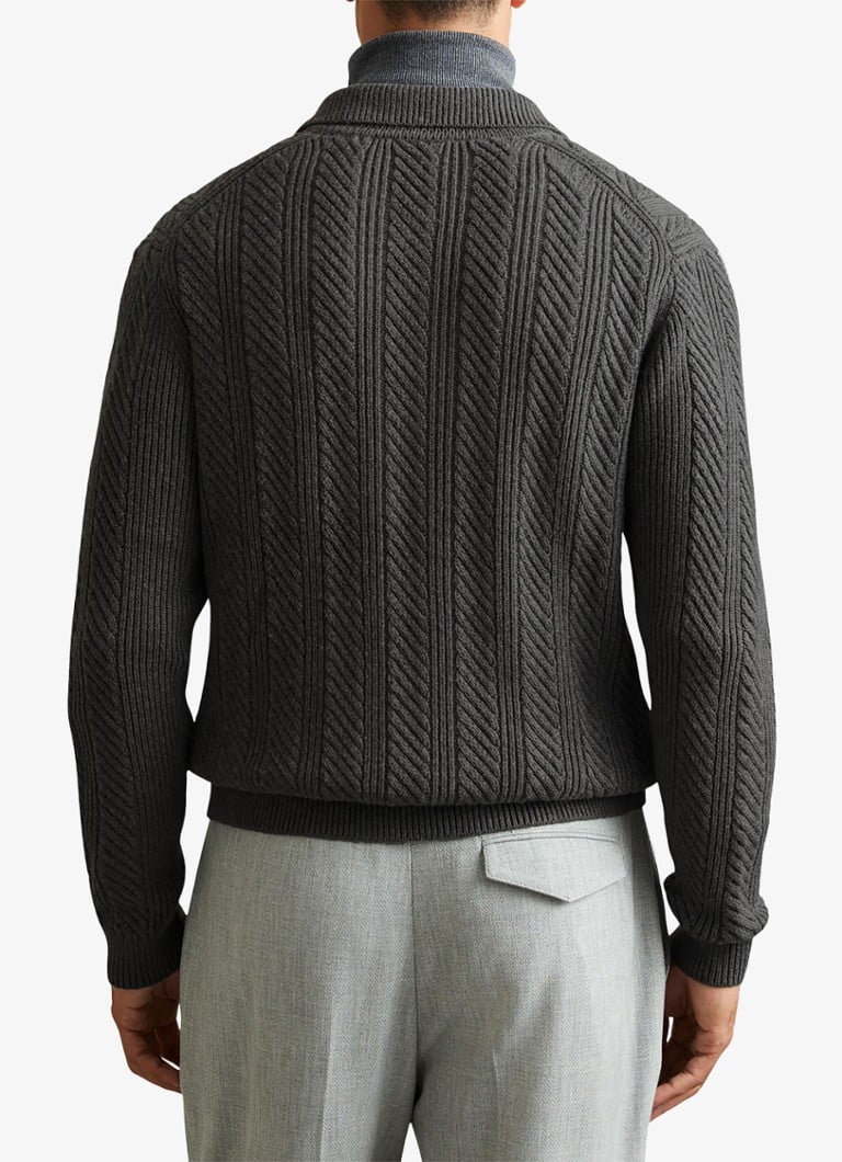 Vento Stylish Knitted Sweater-Wo Komfort auf Eleganz trifft