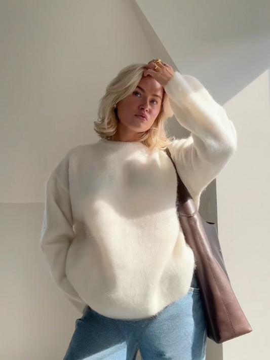 Gemütlicher weicher Mohair-Strickpullover