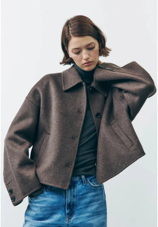 Elegante braune oversized Jacke mit Reverskragen und Knöpfen - Livezo